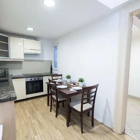 Perfectly Located Comfy * Budapest